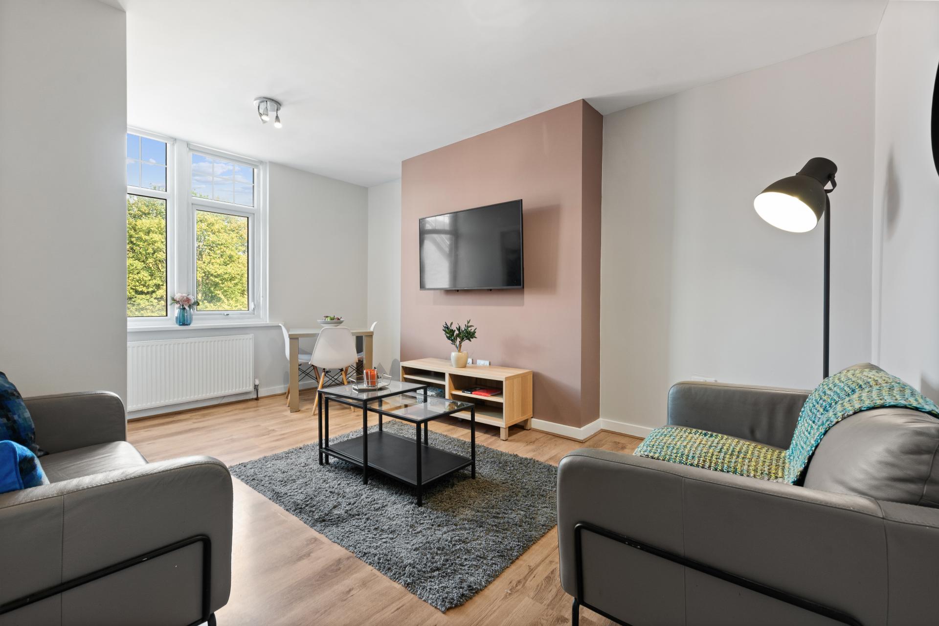 16 Flat 4 Headingley Lane