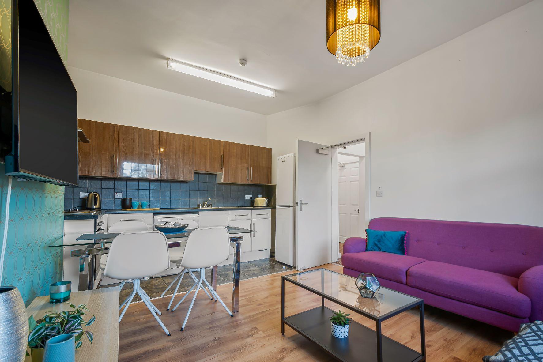 16 Flat 5 Headingley Lane
