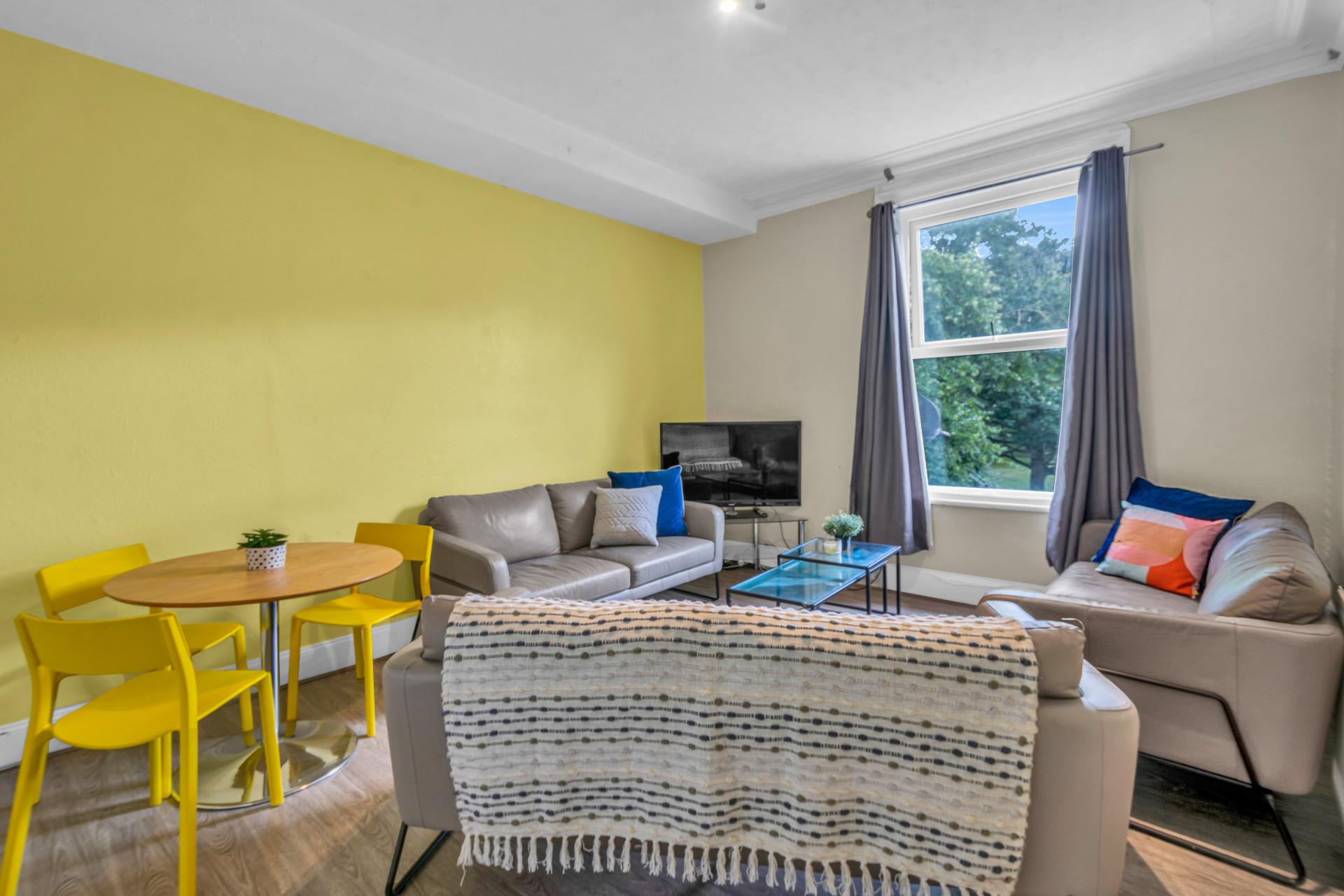 257 Flat 5 Hyde Park Road