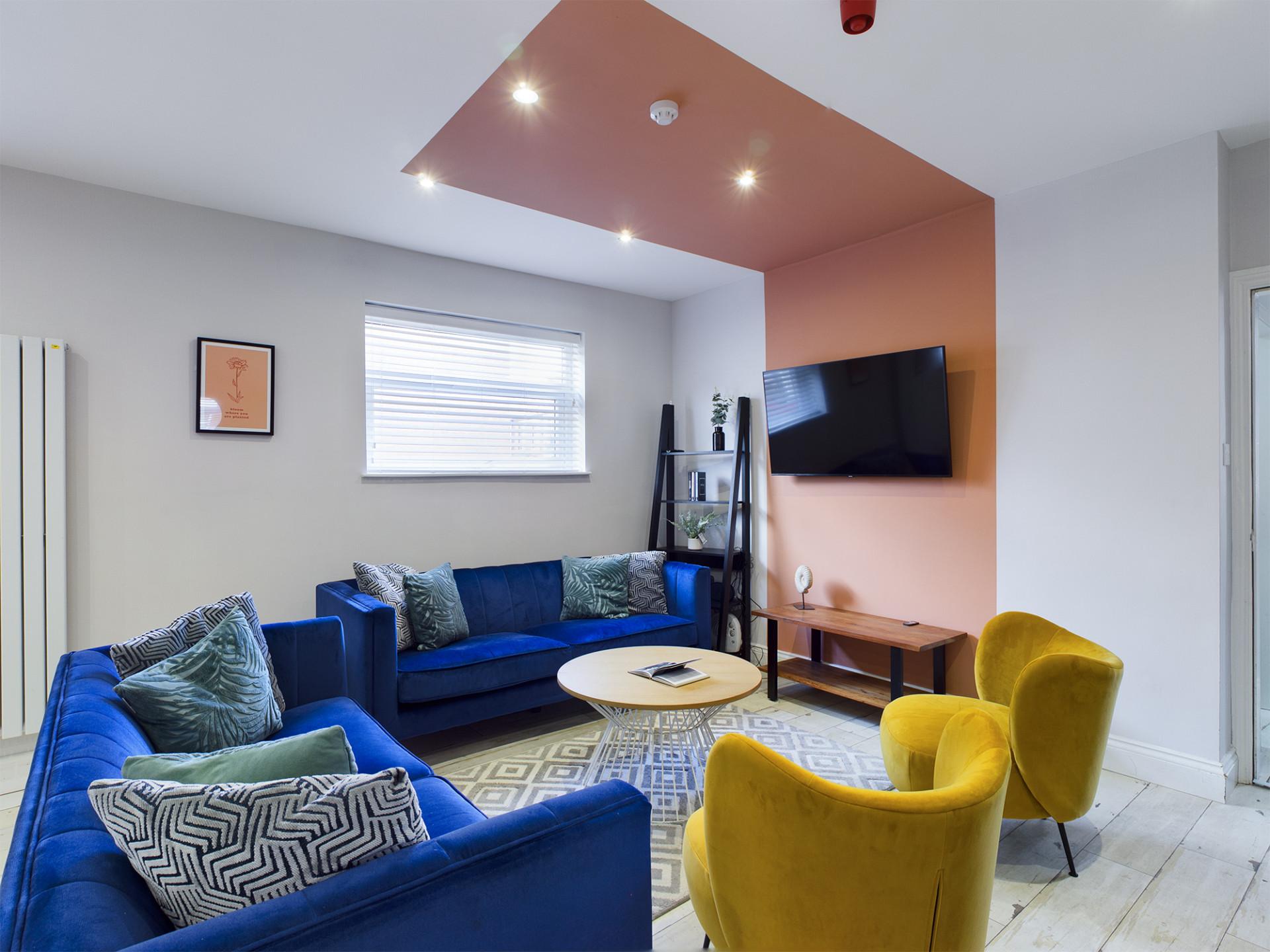 2 Ruskin Avenue
