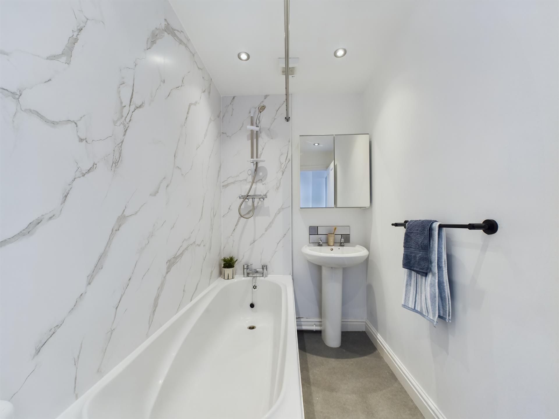 73  West Parade