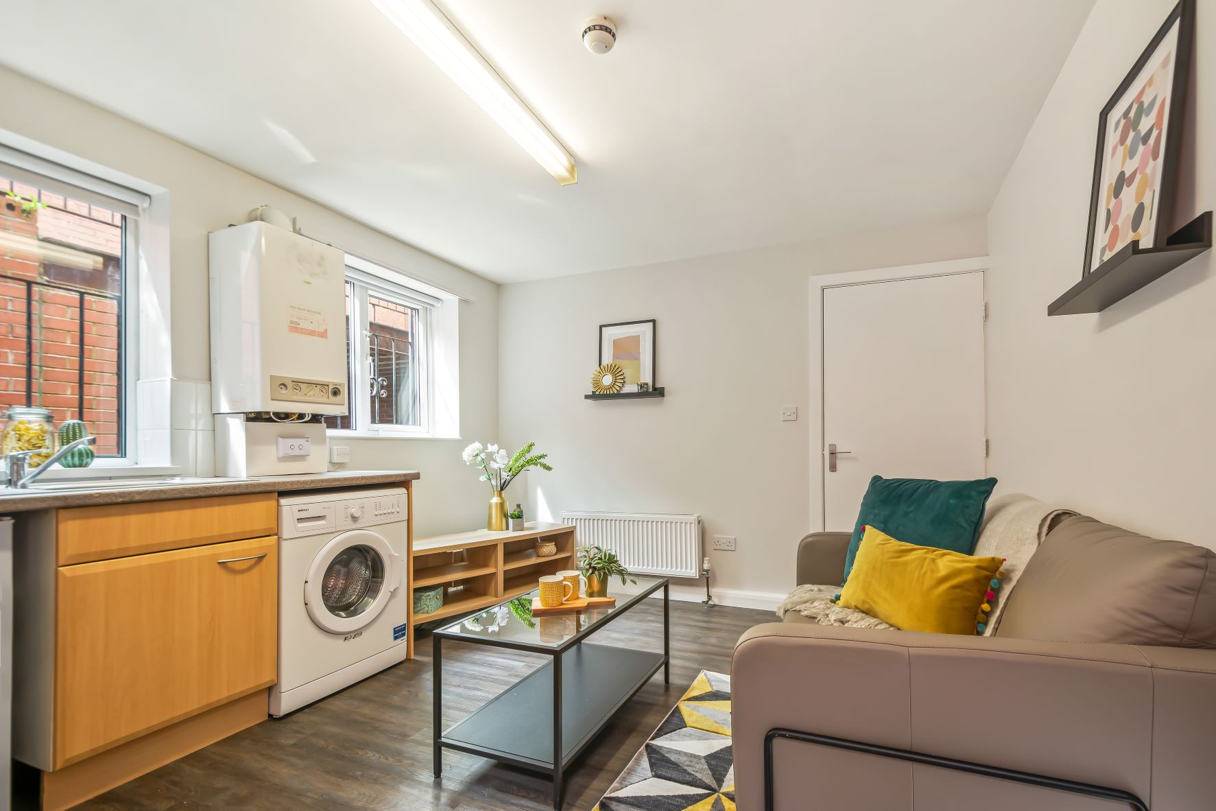 94A Flat 1 Ash Road