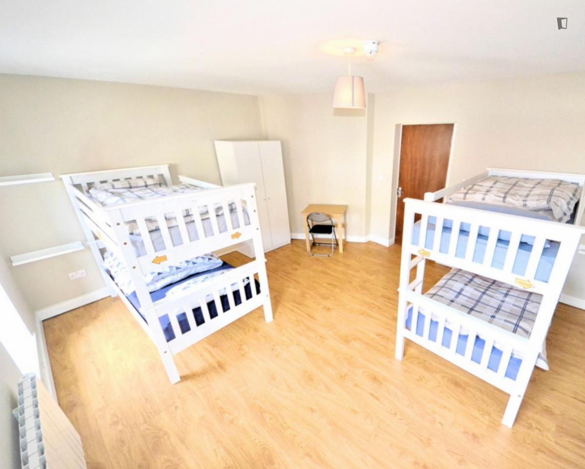 Bed in a spacious 4-bed dorm, in the Liberties