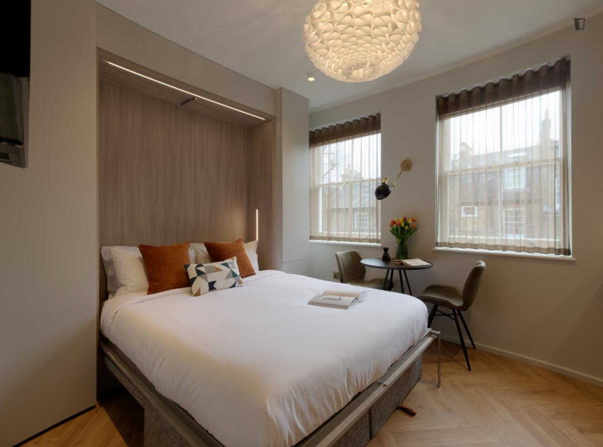 Comfy studio close to Victoria and Albert Museum