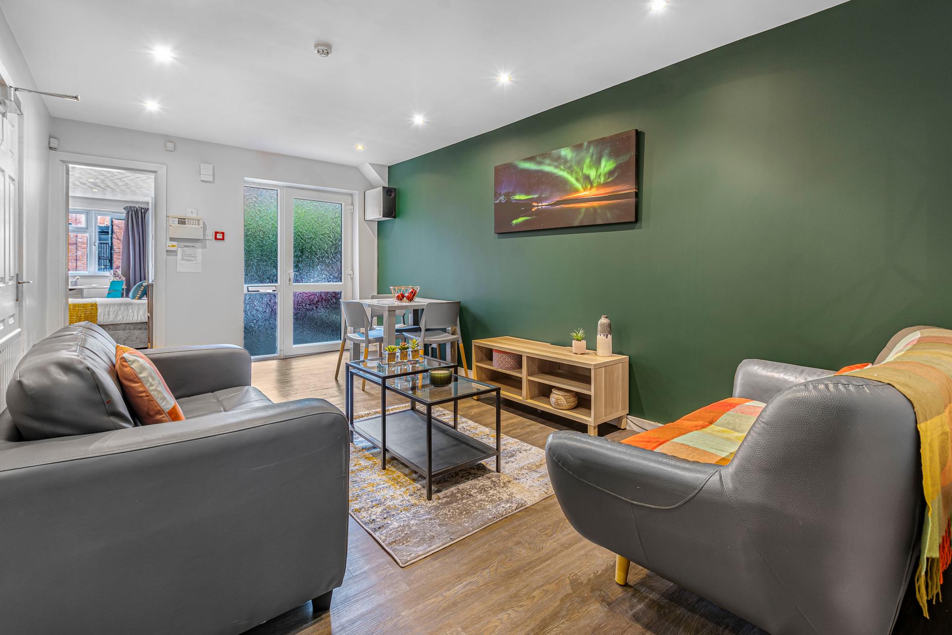 Flat 1, 167  HYDE PARK ROAD