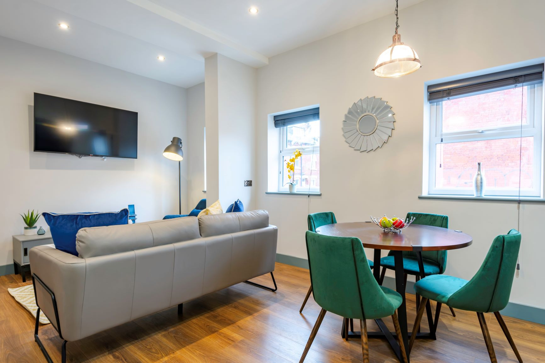 Flat 1, 32  Harold Place