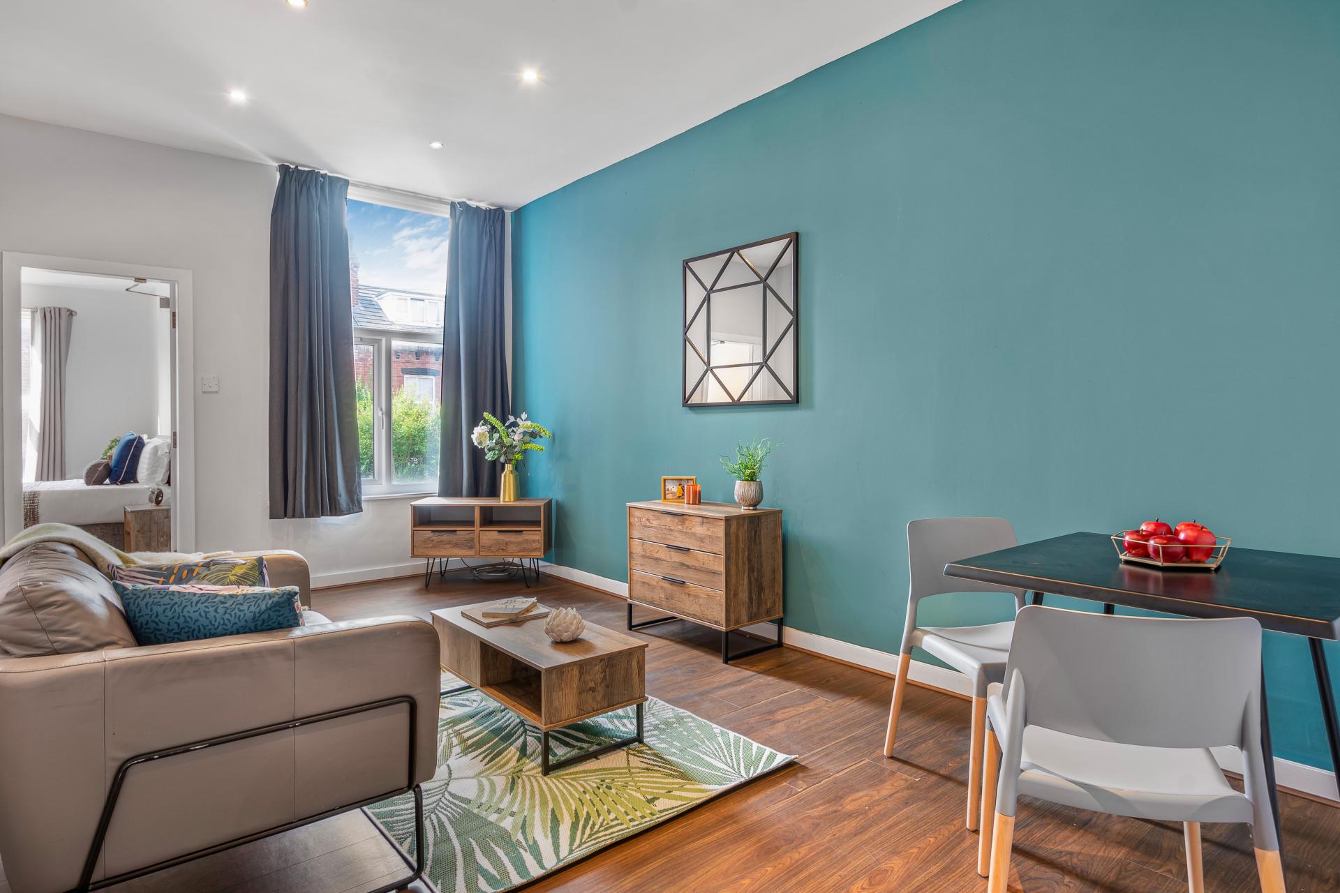 Flat 2, 167  HYDE PARK ROAD
