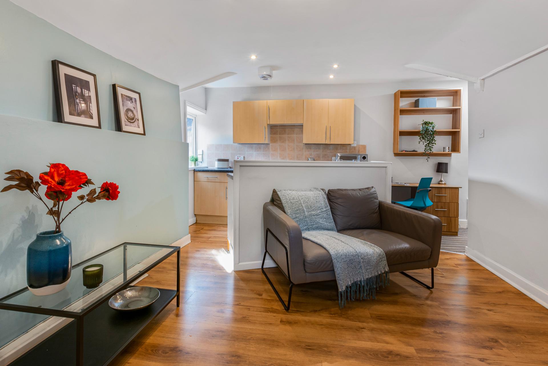 Flat 6, 246 VINERY ROAD
