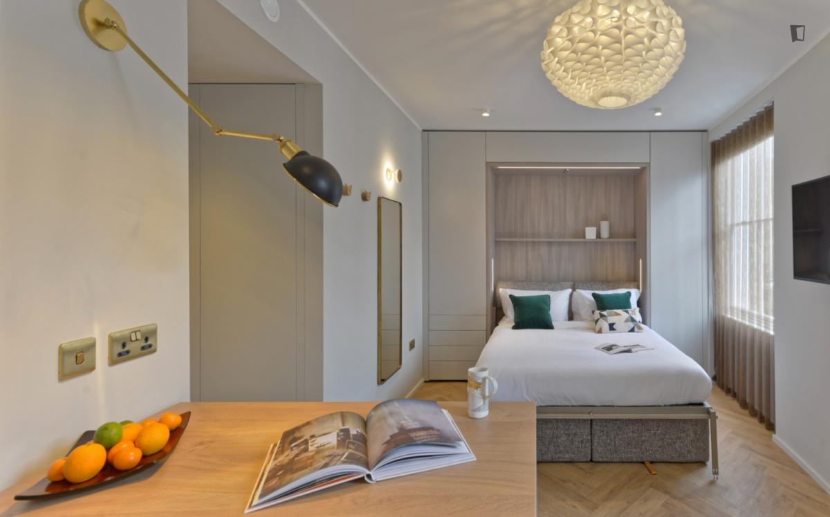 Lovely studio in South Kensington