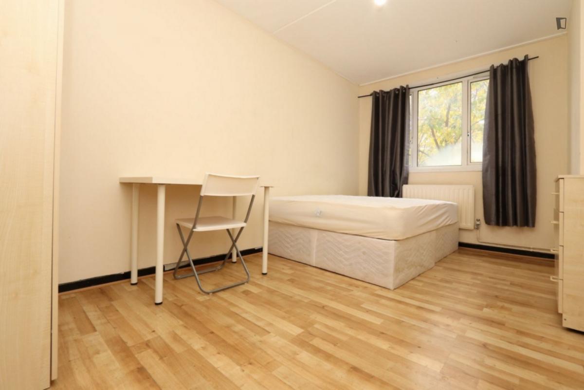 Welcoming double bedroom in Marylebone