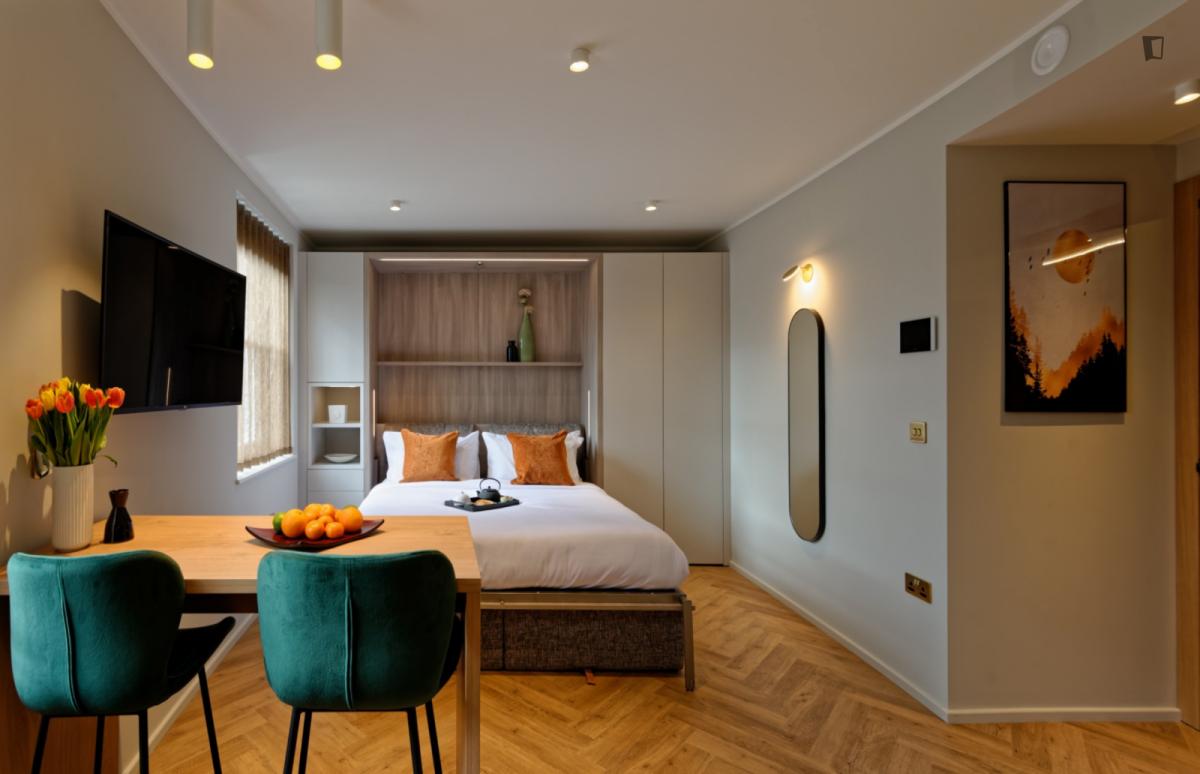 Welcoming studio in South Kensington