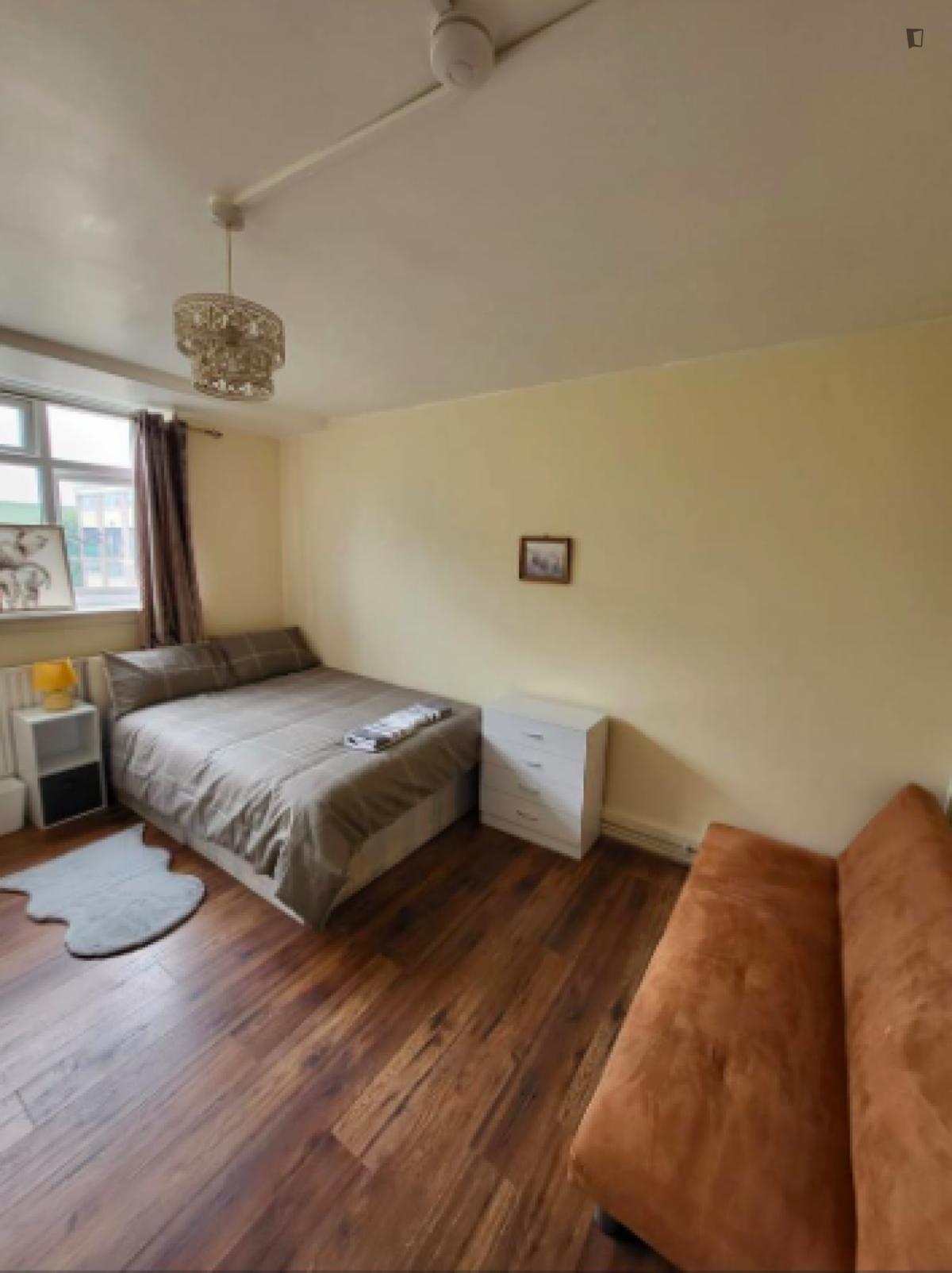 Bedroom image