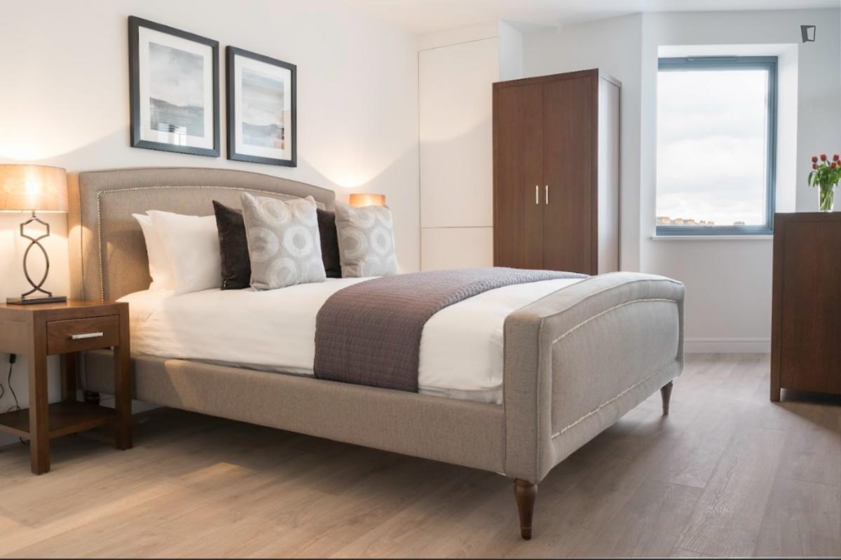 Bedroom image