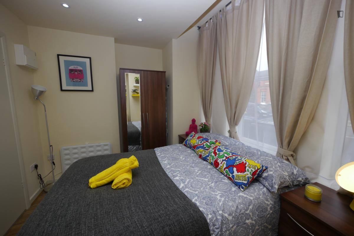 Bedroom image
