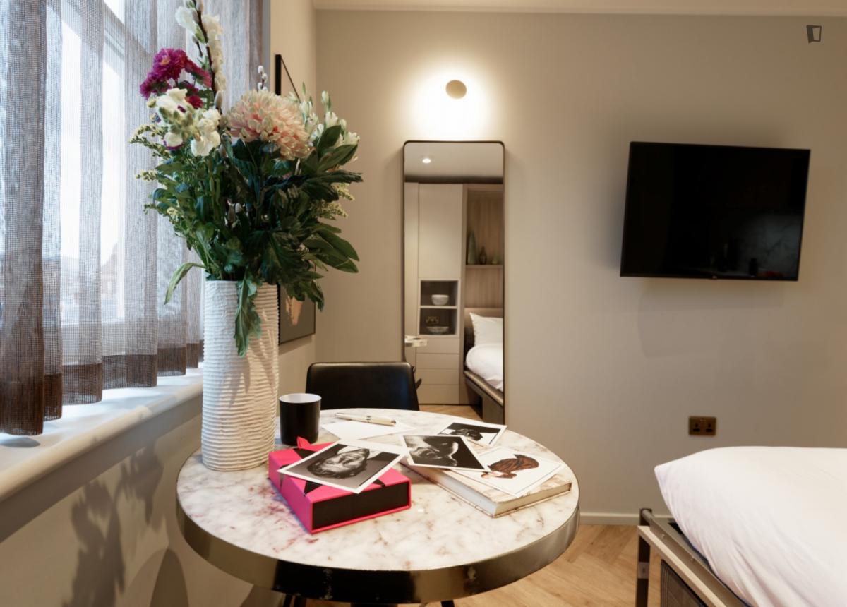 Bedroom area image