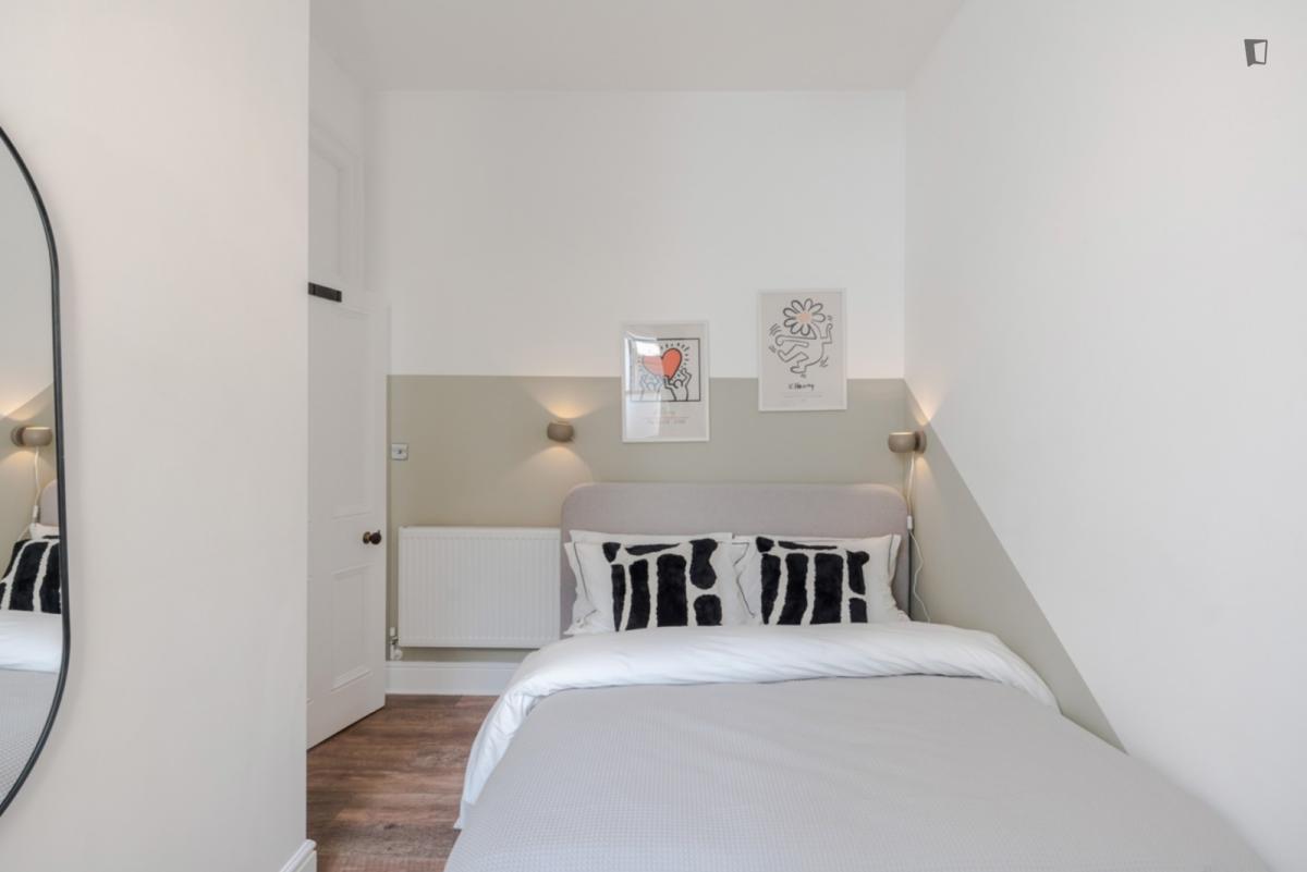 Double bedroom image