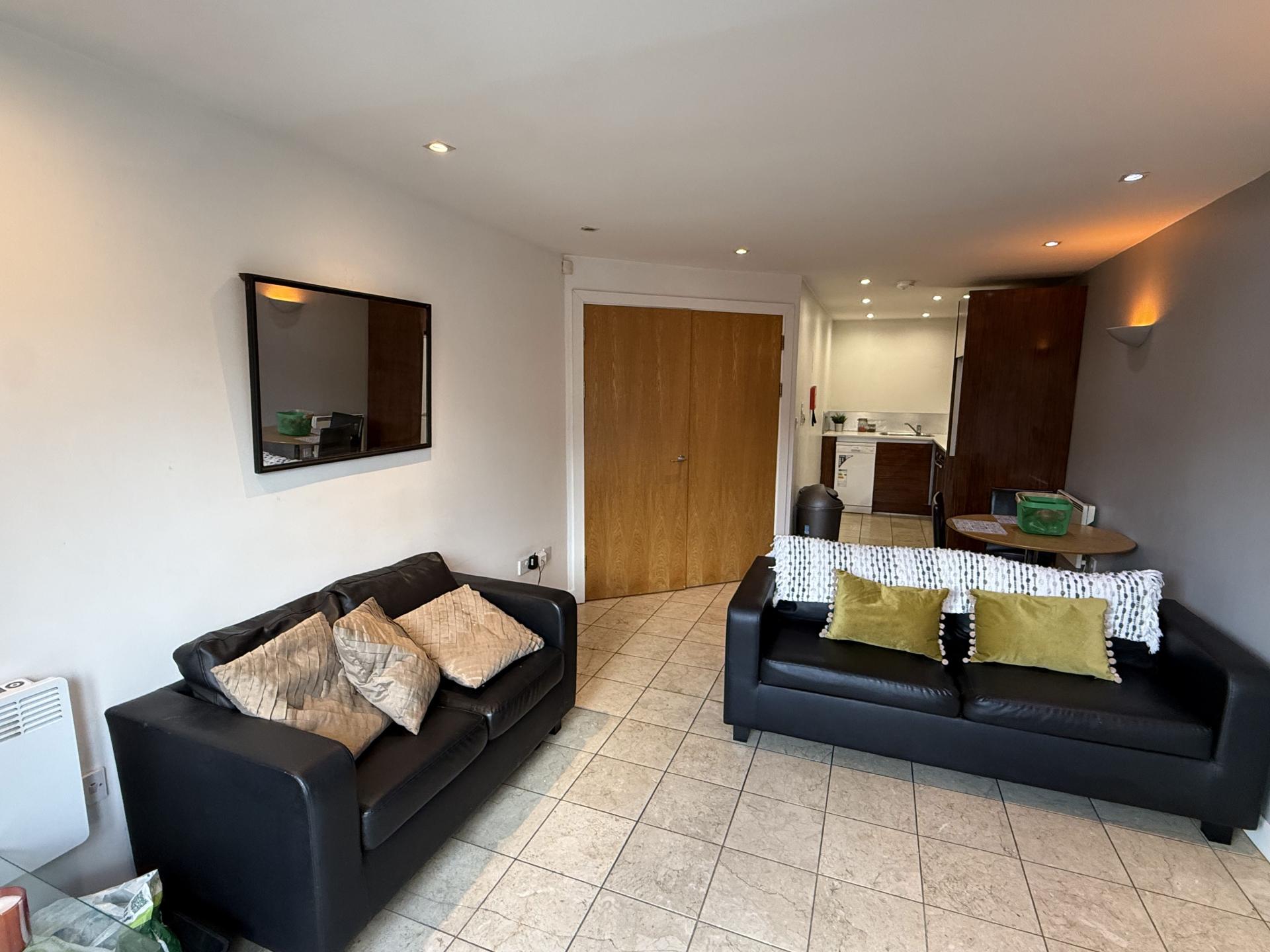 Flat 12, Parklane Central image