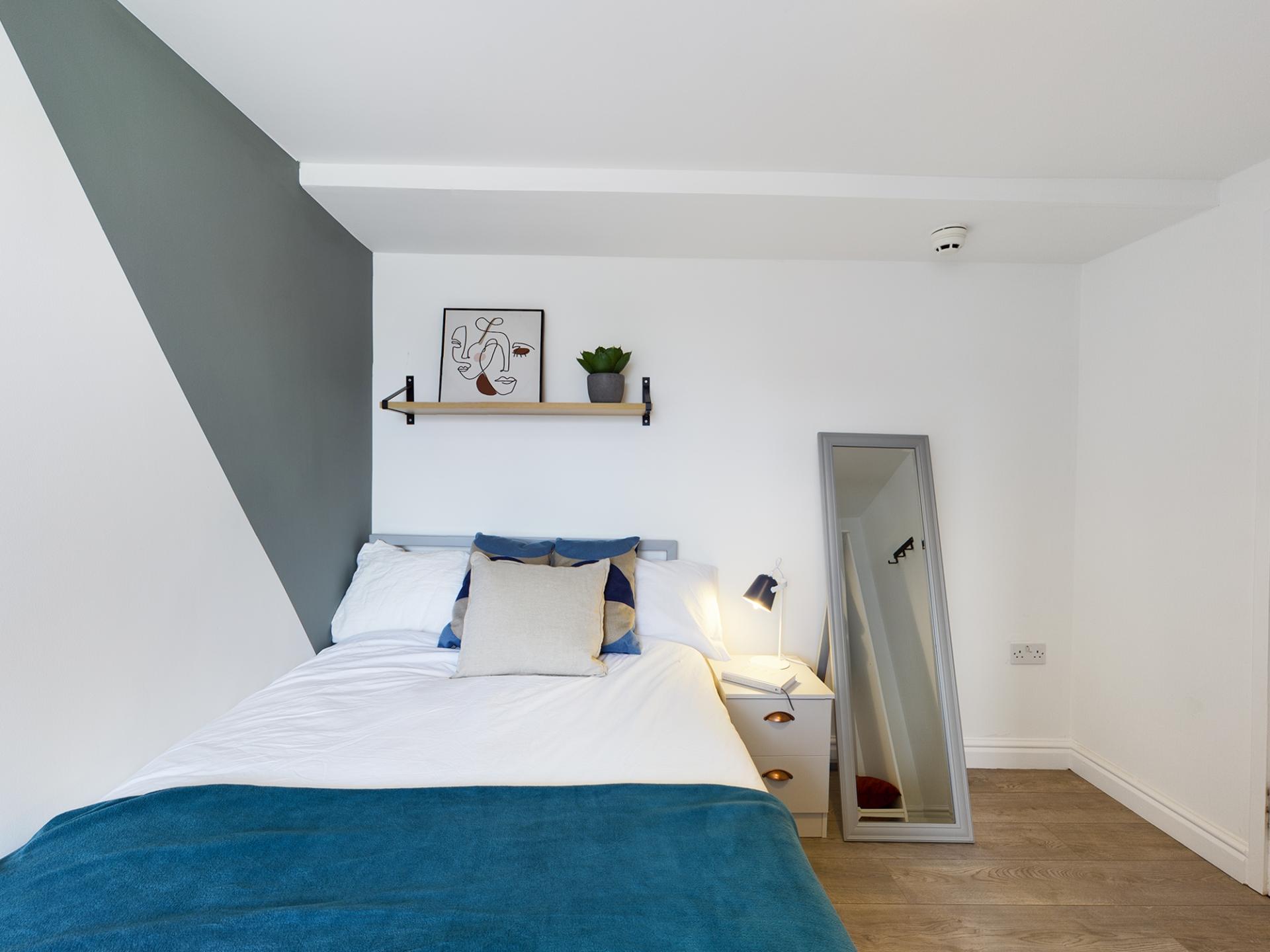 Flat 1, 331 image