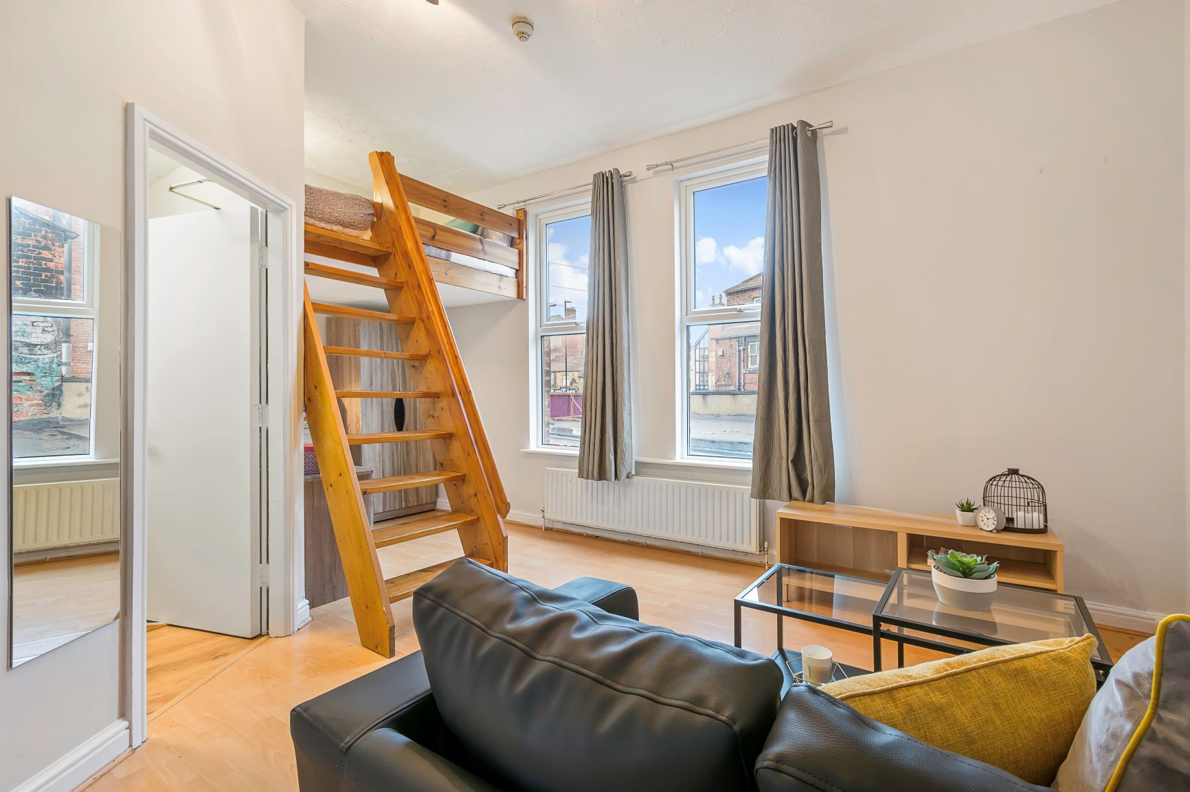 Flat 2, 2 image