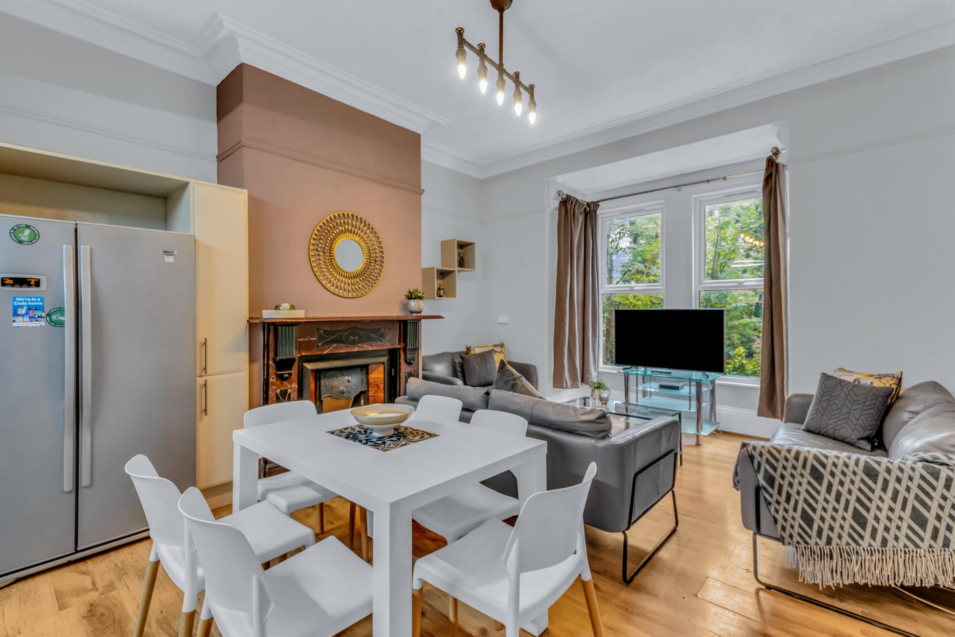 Flat 2, 5 image