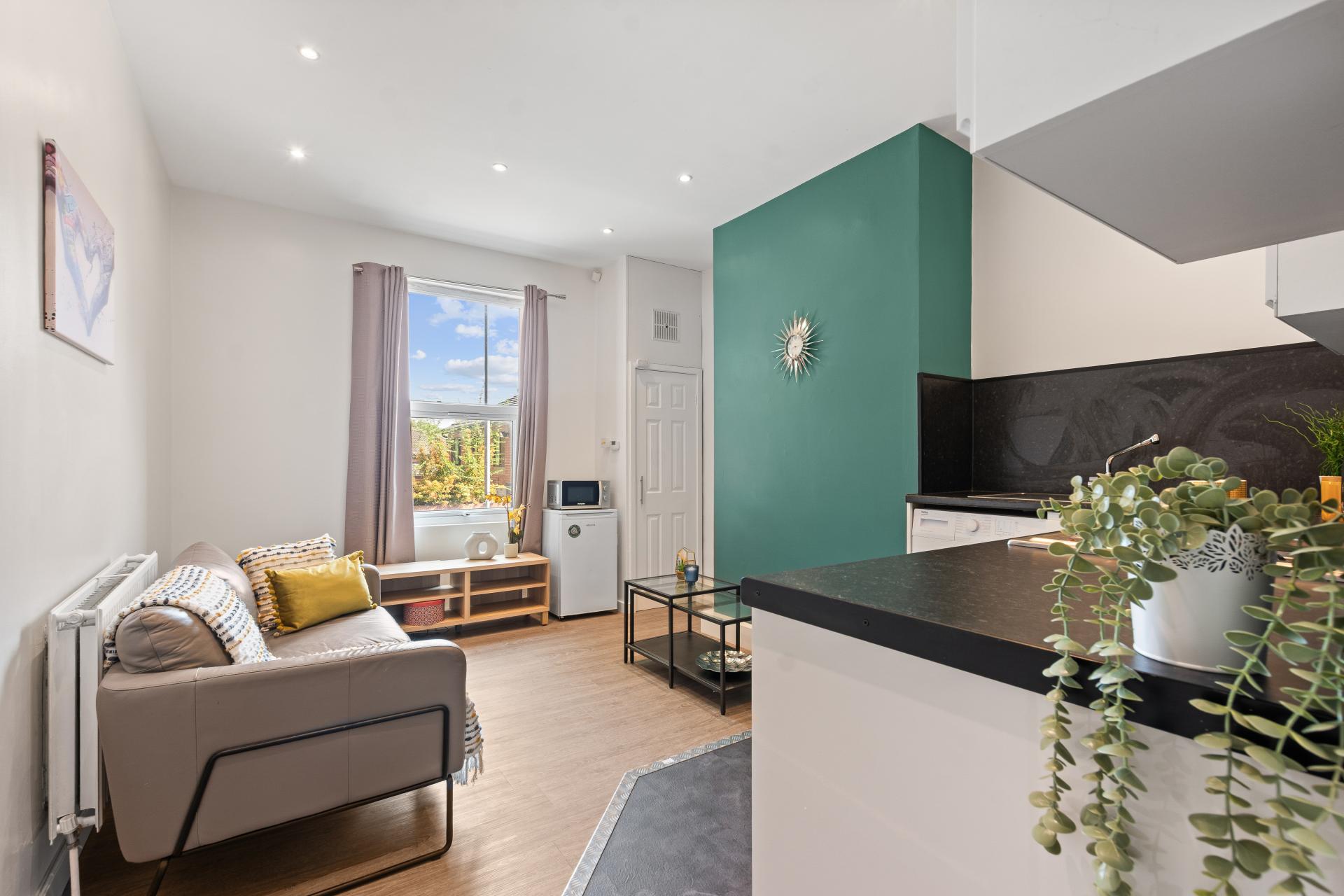 Flat 2, 6 image