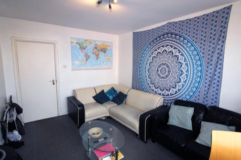 Flat 3, 32 image