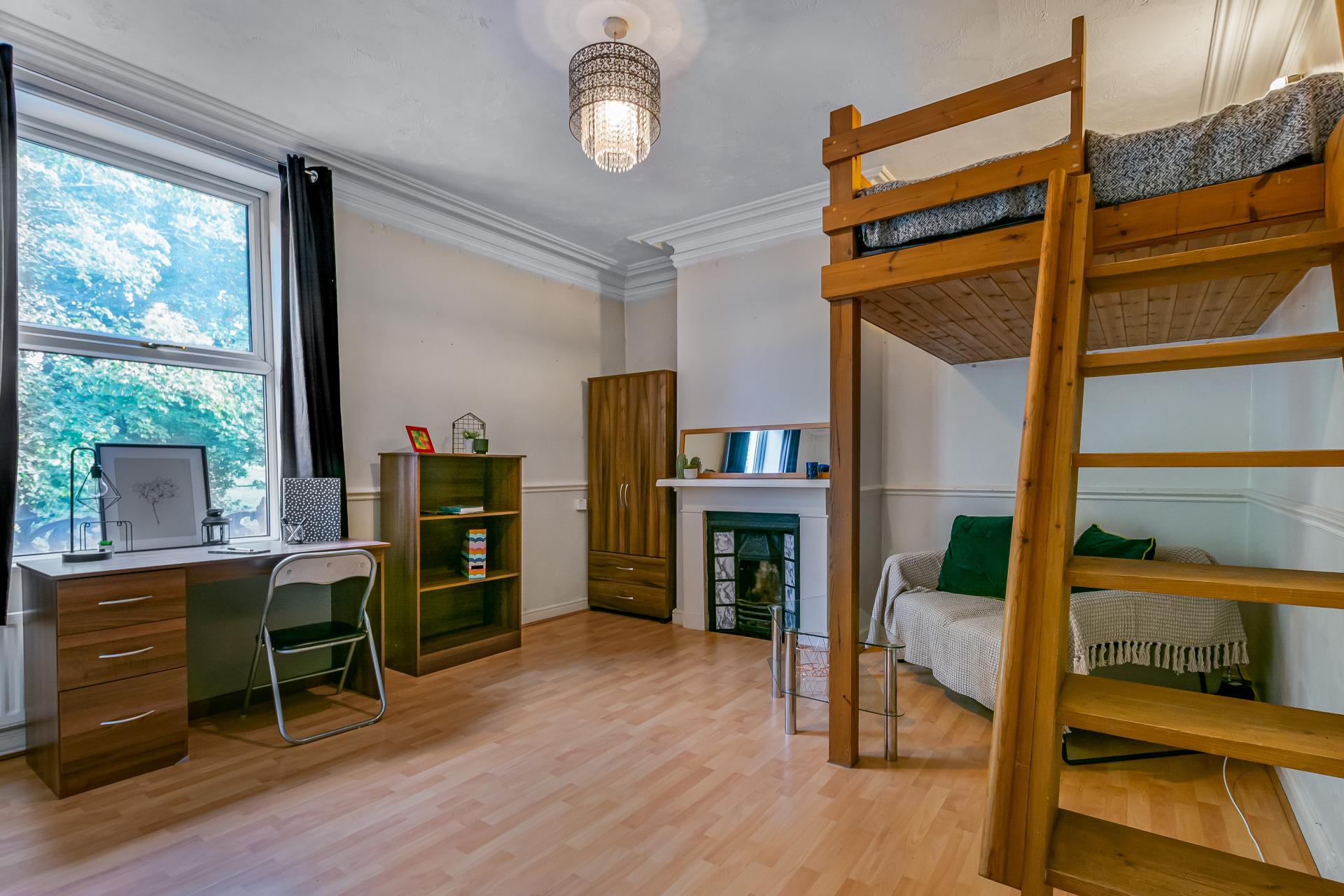 Flat 4, 227 image
