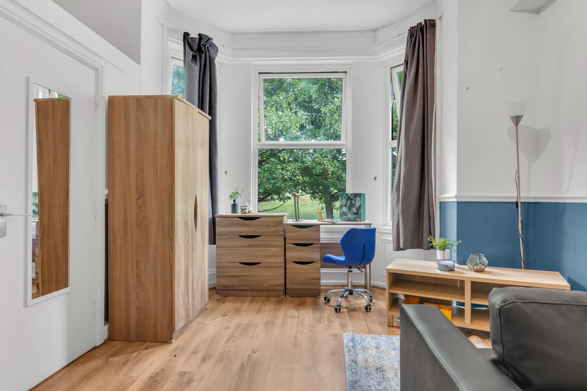 Flat 4, 229 image