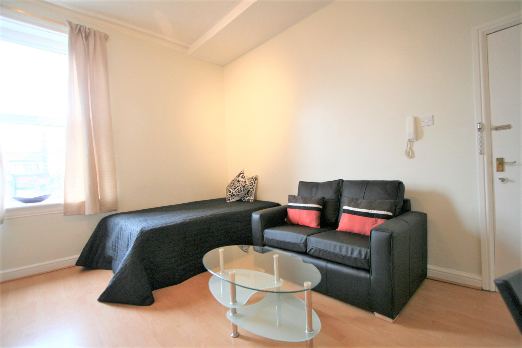 Flat 5, 229 image