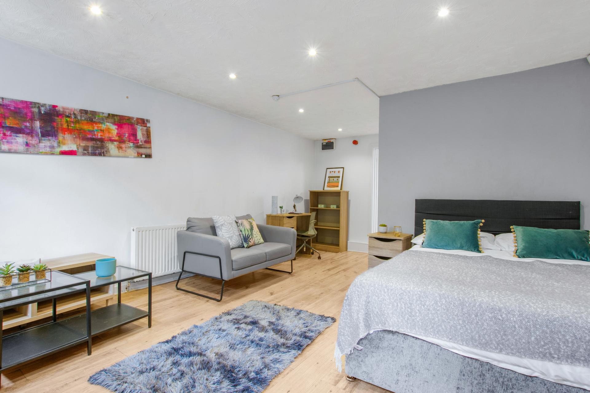 Flat 7, 11 image