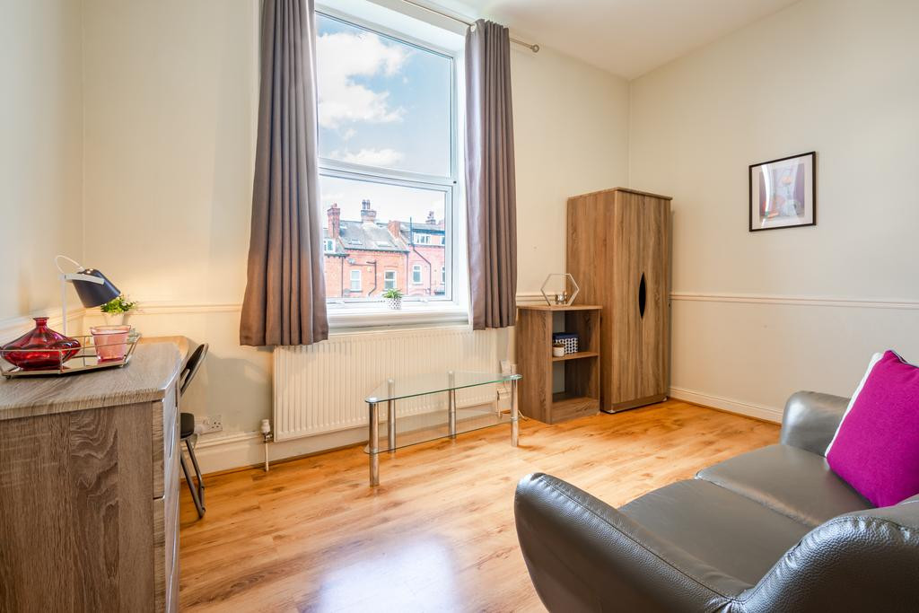 Flat 7, 2 image