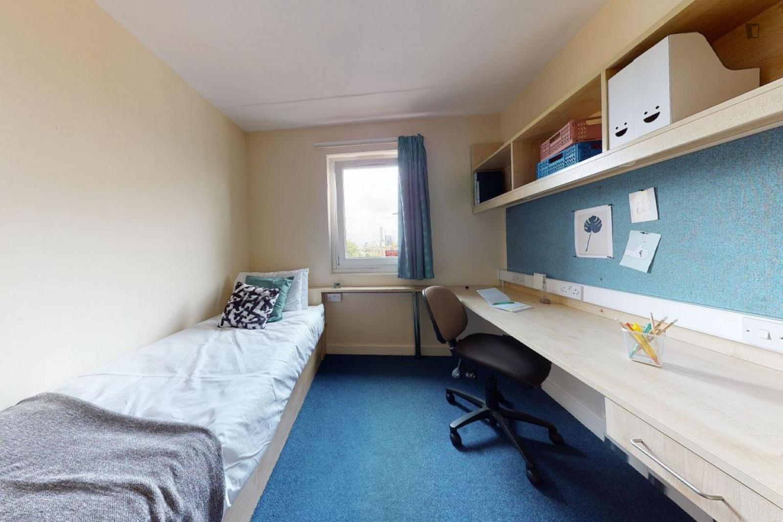 GRN - Silver Ensuite image